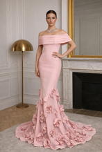 La Roseraie Gown