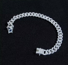 Luxurious- cuban link anklet